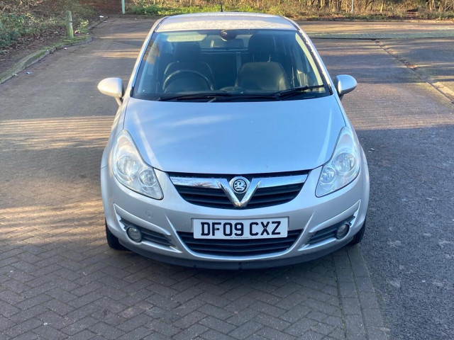 VAUXHALL CORSA 1.4 i 16v Design