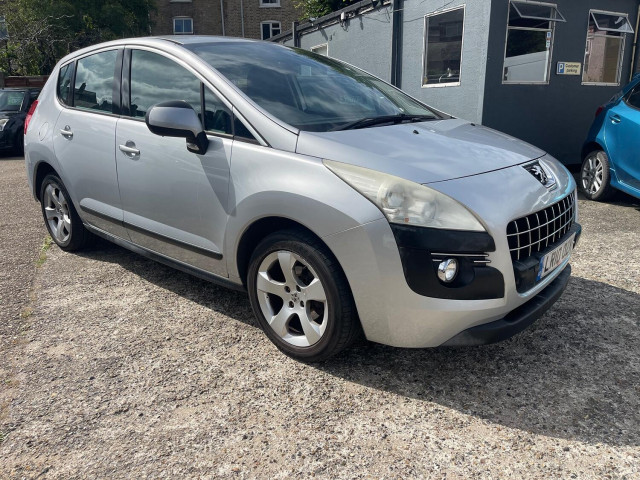 PEUGEOT 3008 1.6 HDi Sport