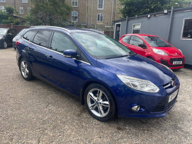 FORD FOCUS 1.0 T EcoBoost Titanium X