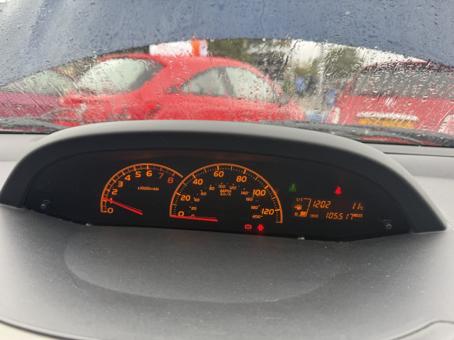 TOYOTA YARIS 1.0 VVT-i TR