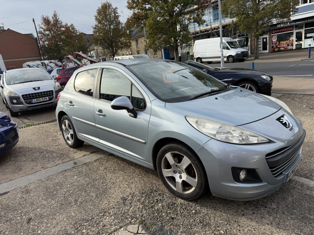 PEUGEOT 207