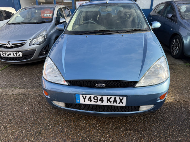FORD FOCUS 1.6 i 16v Zetec