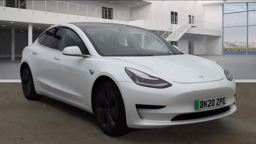 TESLA MODEL 3