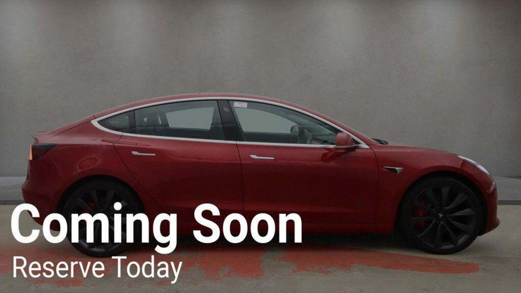 TESLA MODEL 3