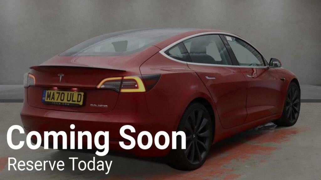 TESLA MODEL 3