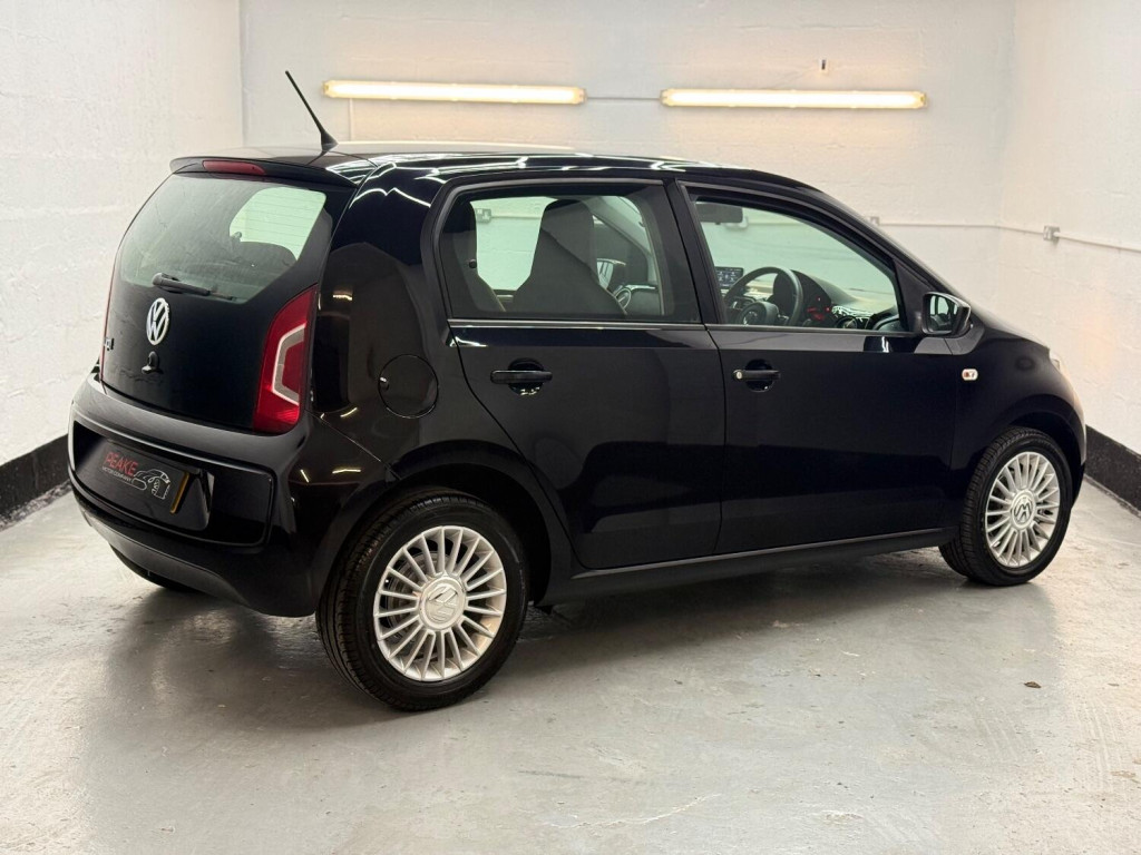 VOLKSWAGEN UP