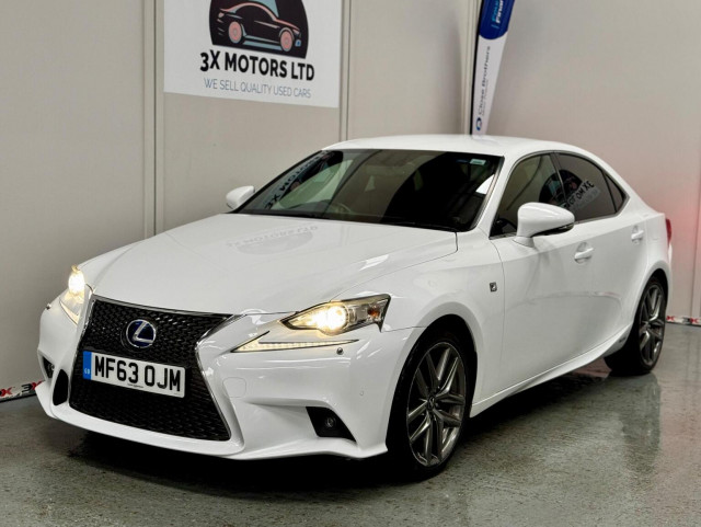 LEXUS IS