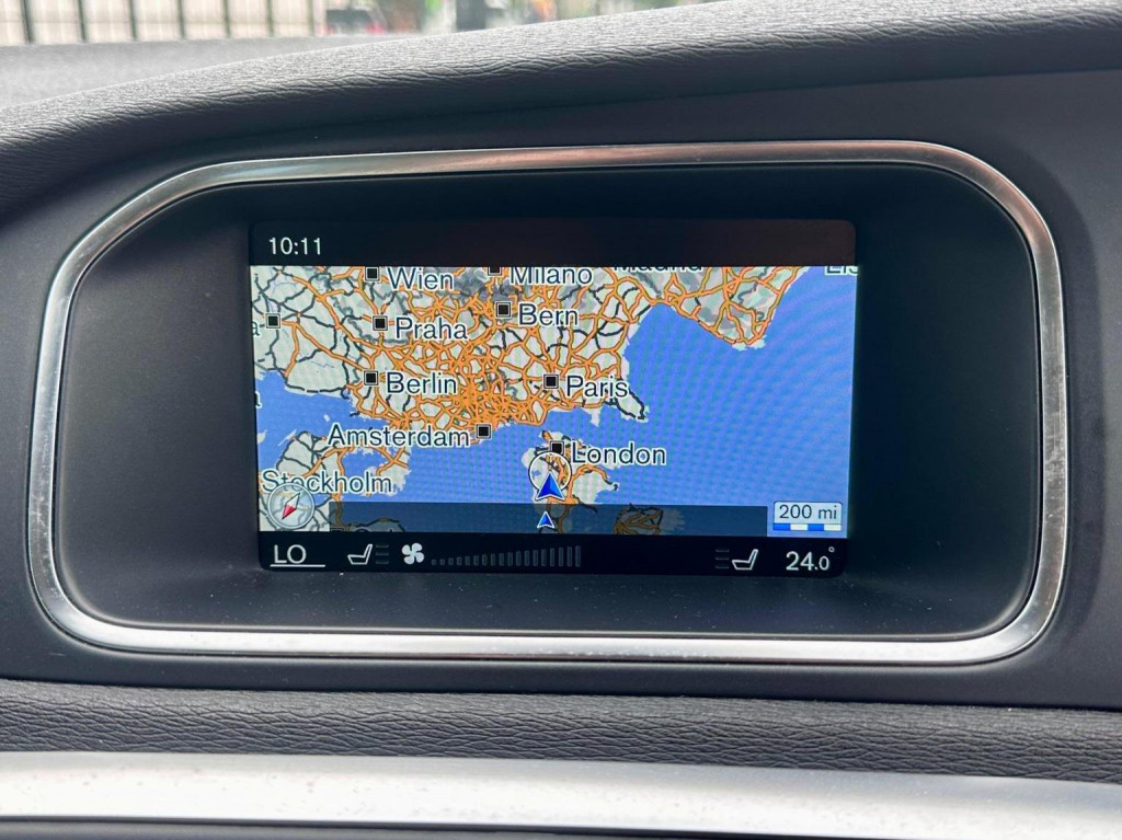 VOLVO V40 CROSS COUNTRY