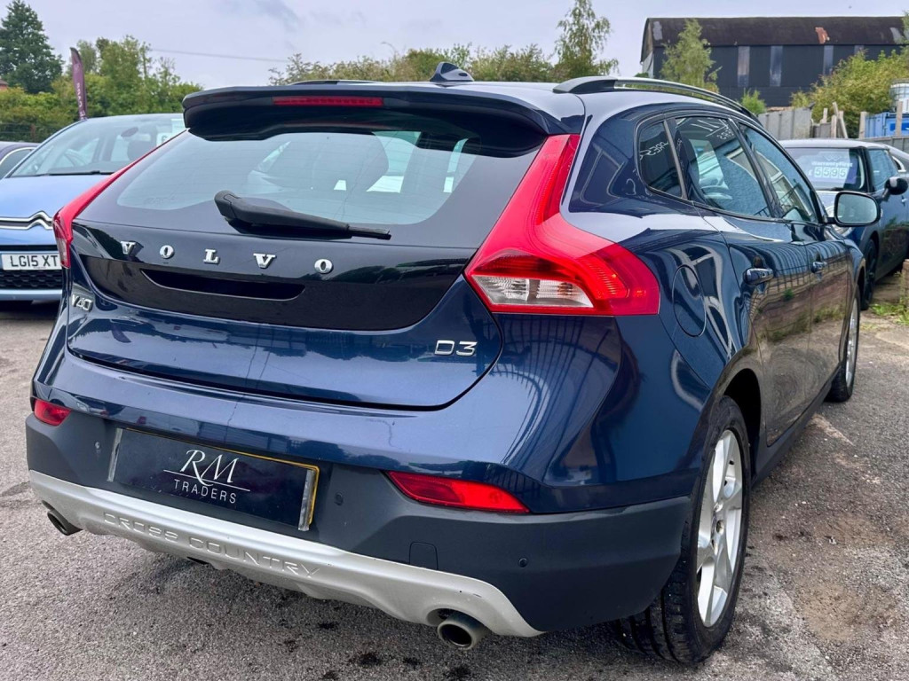VOLVO V40 CROSS COUNTRY