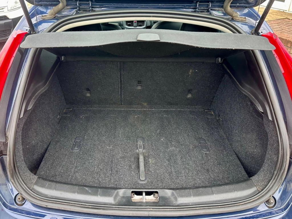 VOLVO V40 CROSS COUNTRY