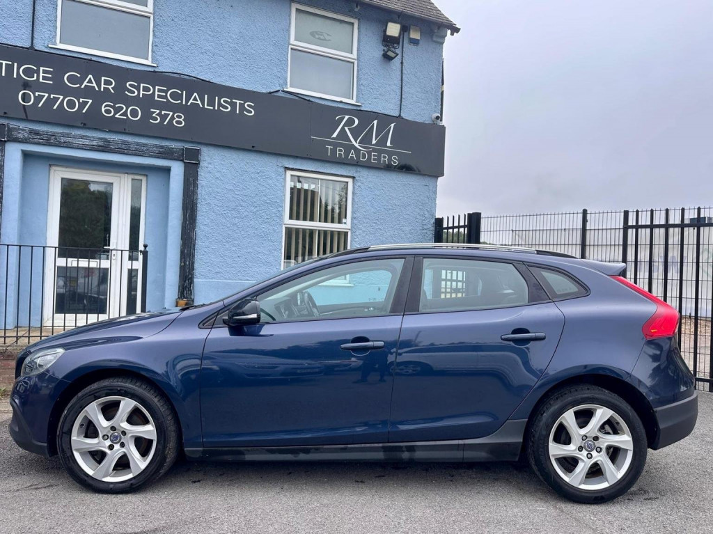 VOLVO V40 CROSS COUNTRY