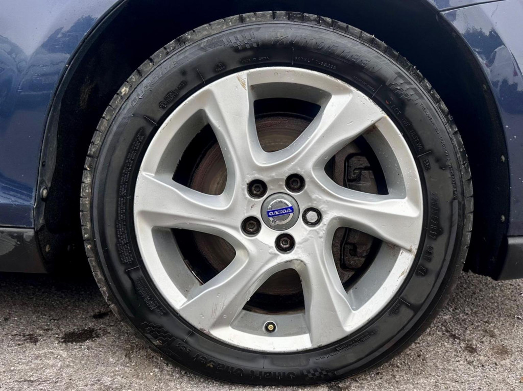 VOLVO V40 CROSS COUNTRY