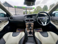 VOLVO V40 CROSS COUNTRY