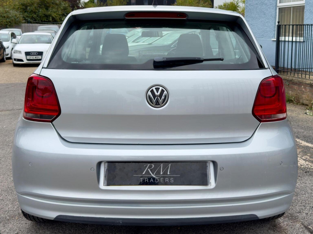 VOLKSWAGEN POLO