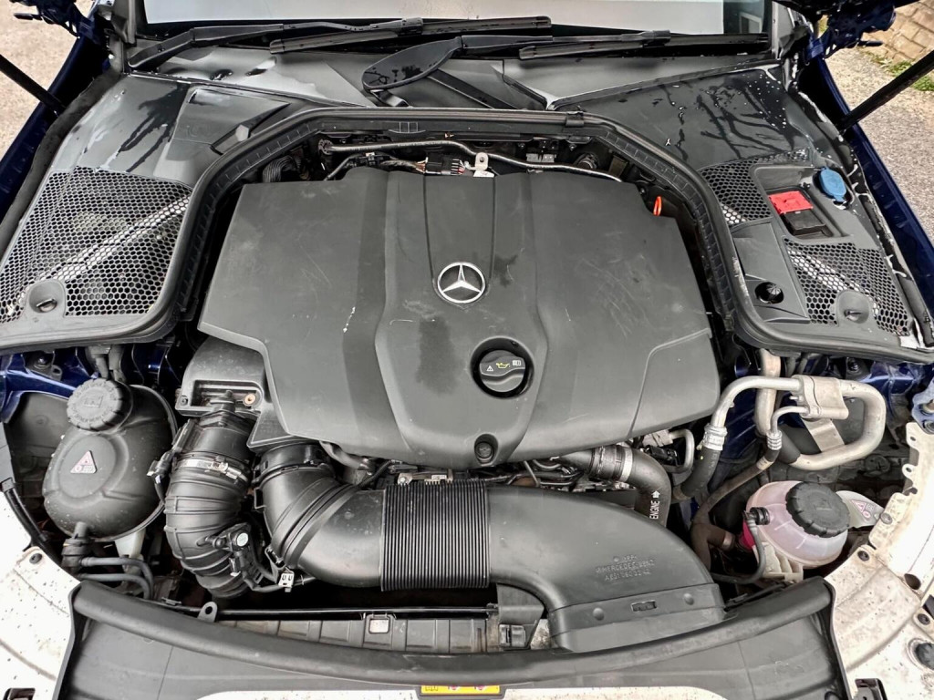 MERCEDES-BENZ C CLASS