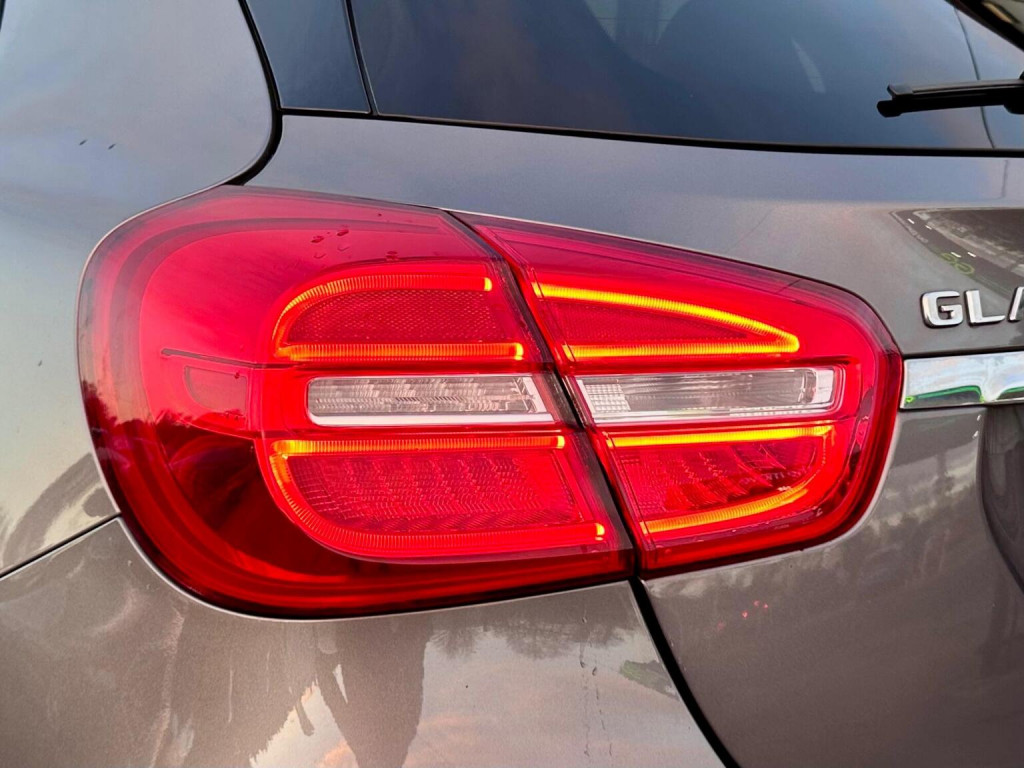 MERCEDES-BENZ GLA CLASS