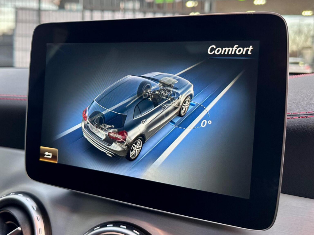 MERCEDES-BENZ GLA CLASS