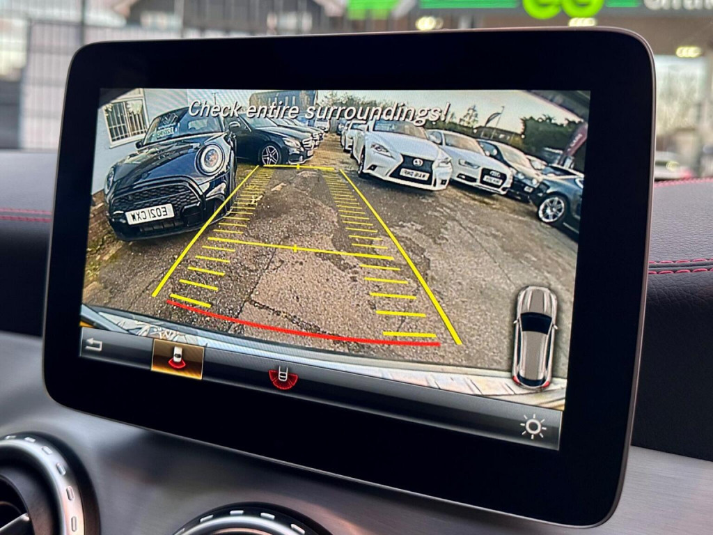 MERCEDES-BENZ GLA CLASS