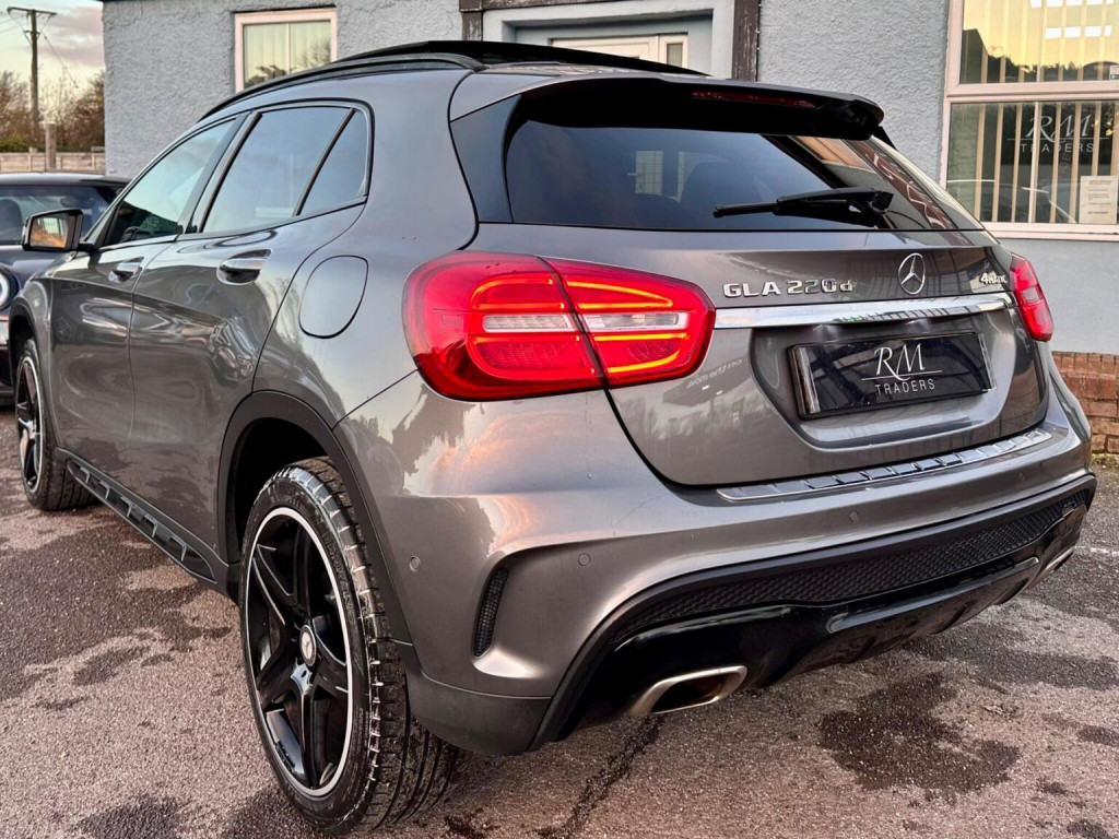 MERCEDES-BENZ GLA CLASS