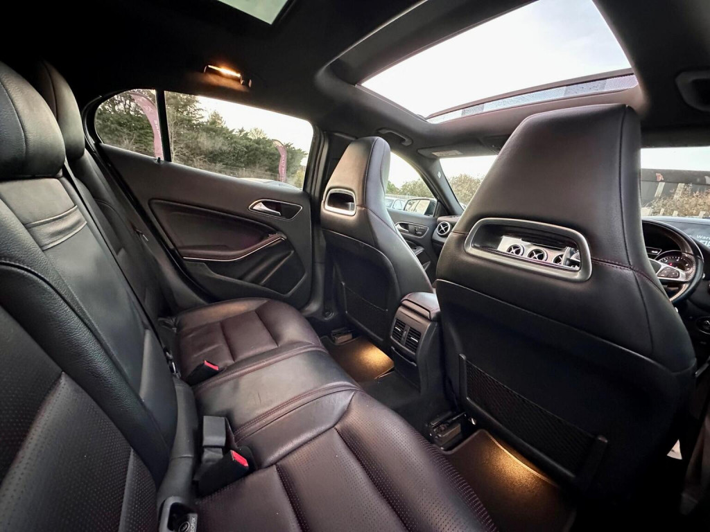 MERCEDES-BENZ GLA CLASS