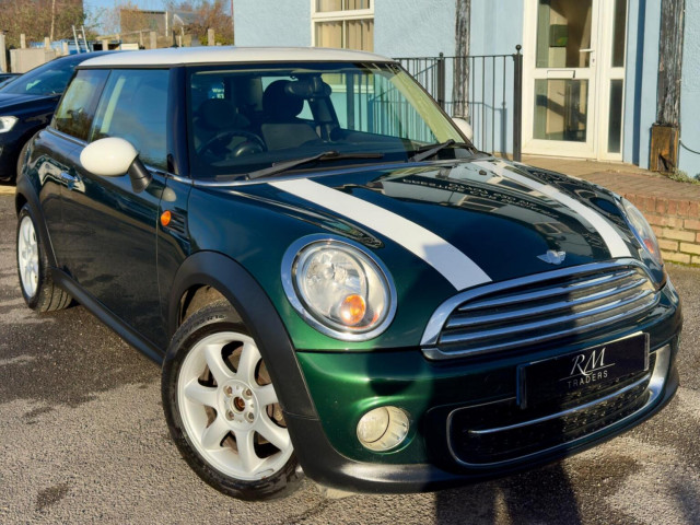 MINI HATCH