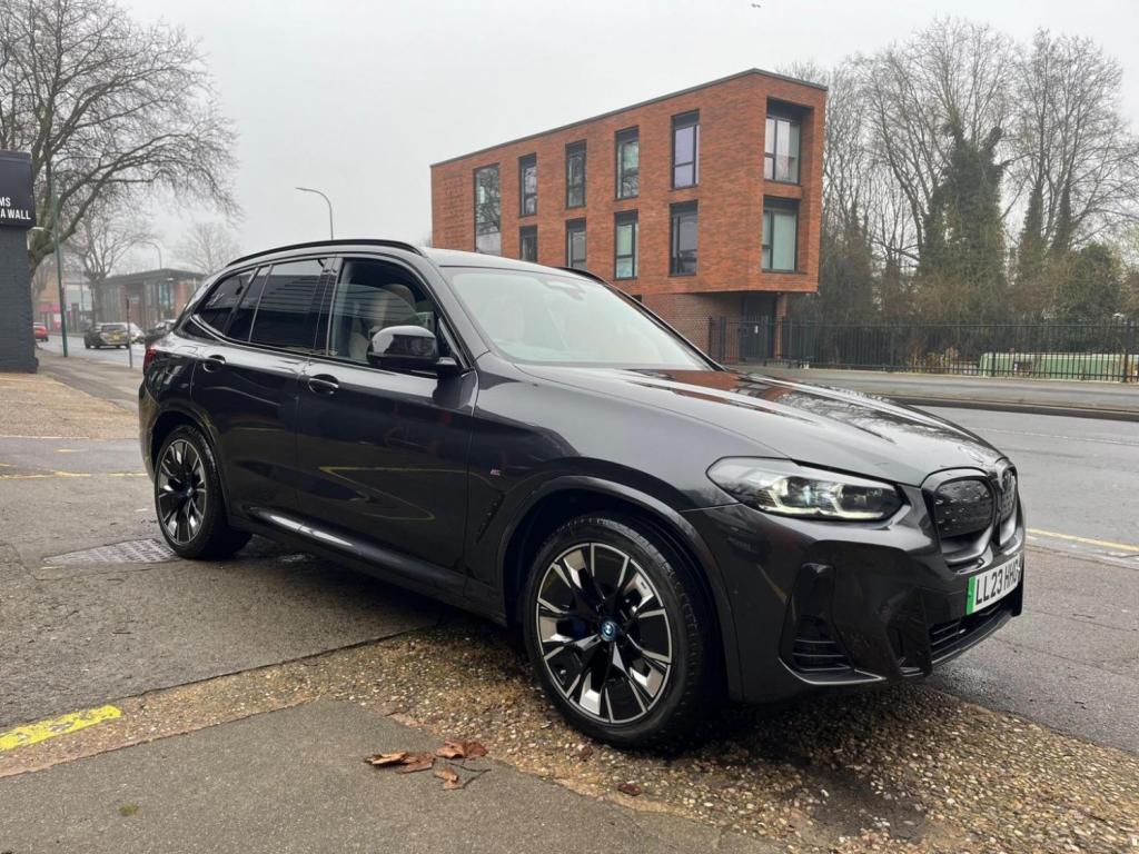 BMW IX3