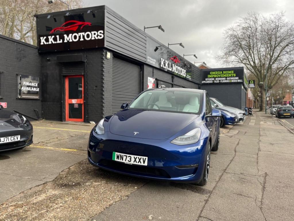 TESLA MODEL Y