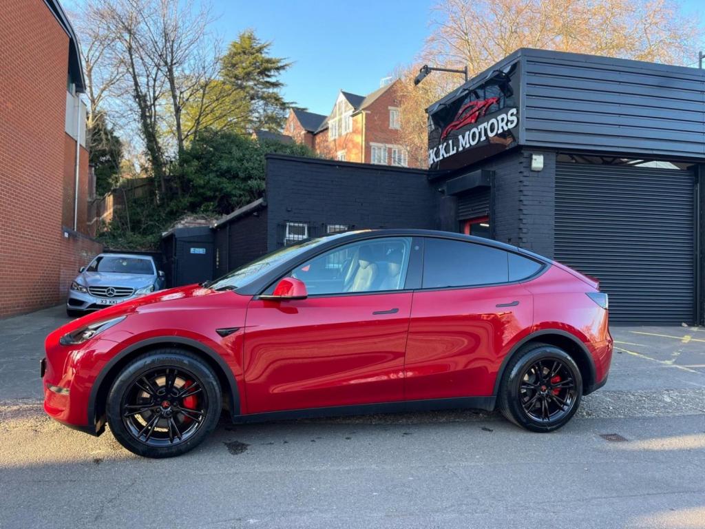 TESLA MODEL Y
