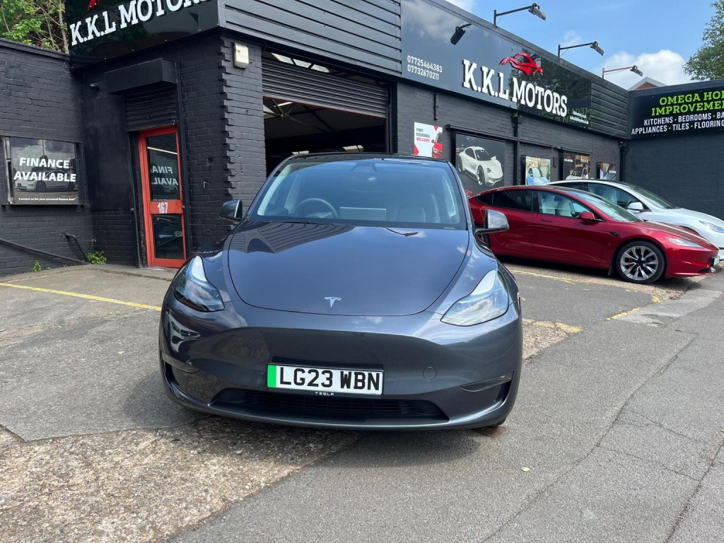 TESLA MODEL Y