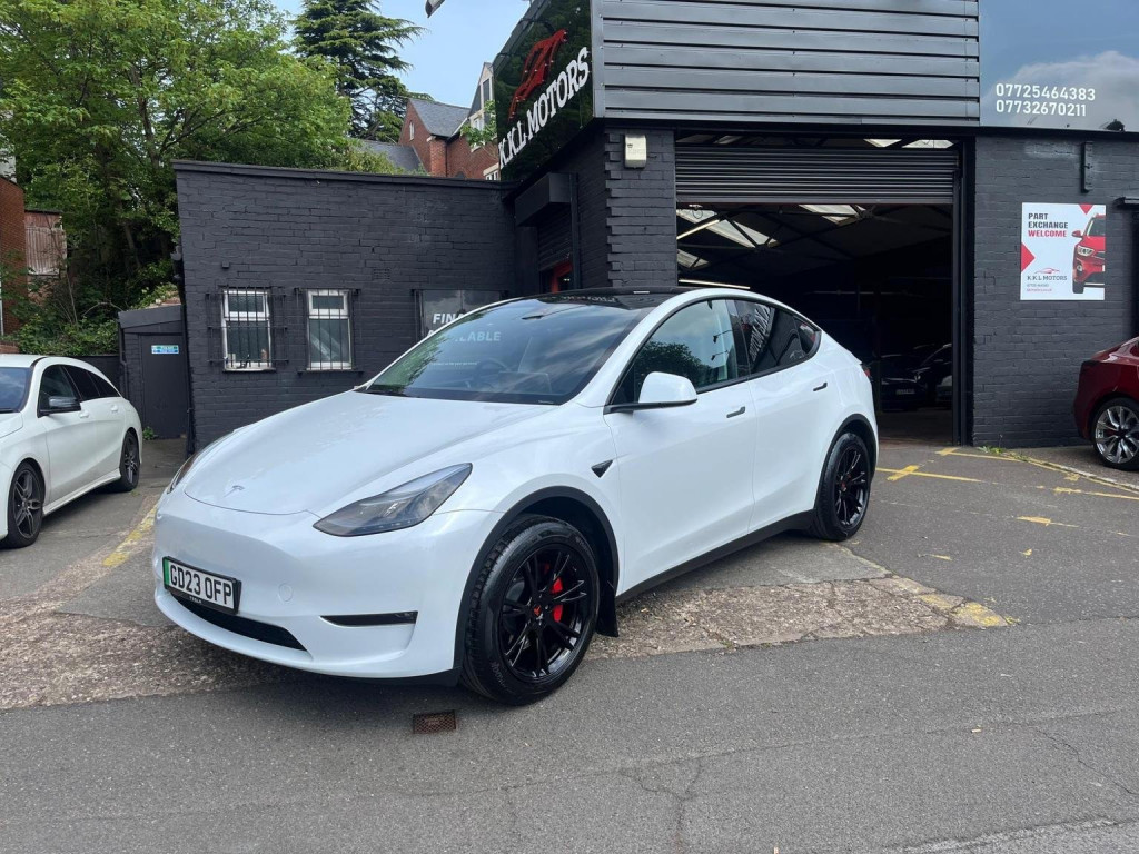TESLA MODEL Y