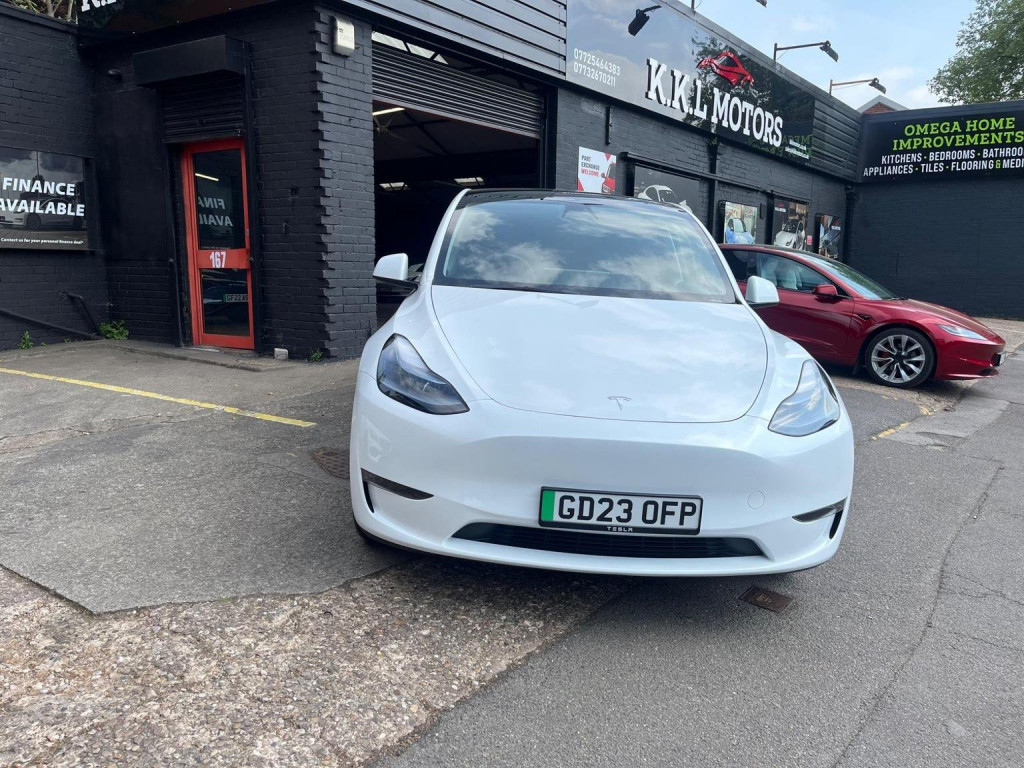 TESLA MODEL Y