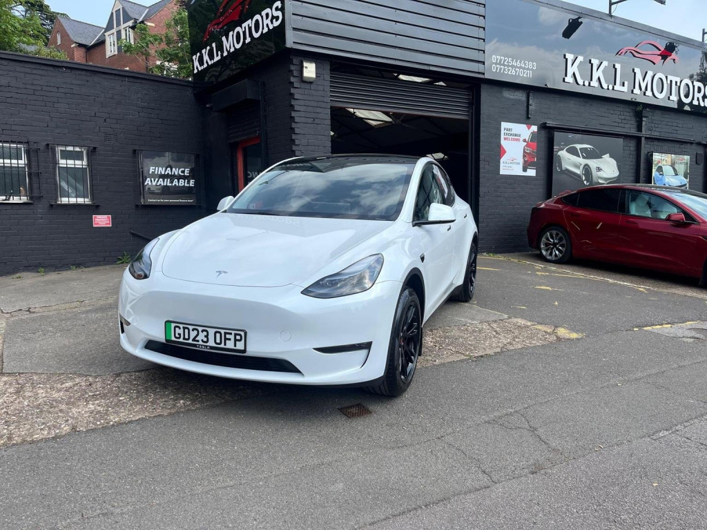 TESLA MODEL Y