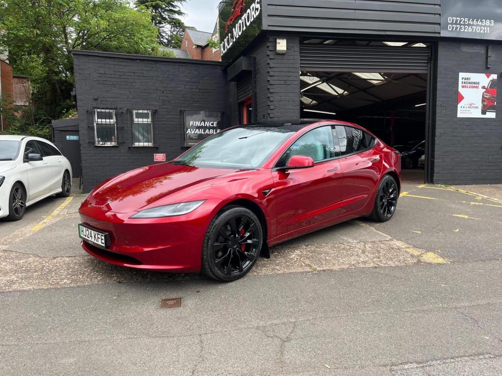 TESLA MODEL 3
