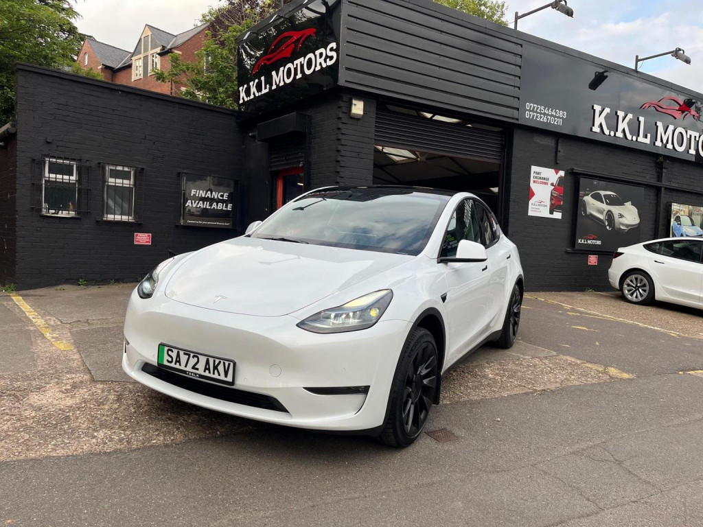 TESLA MODEL Y