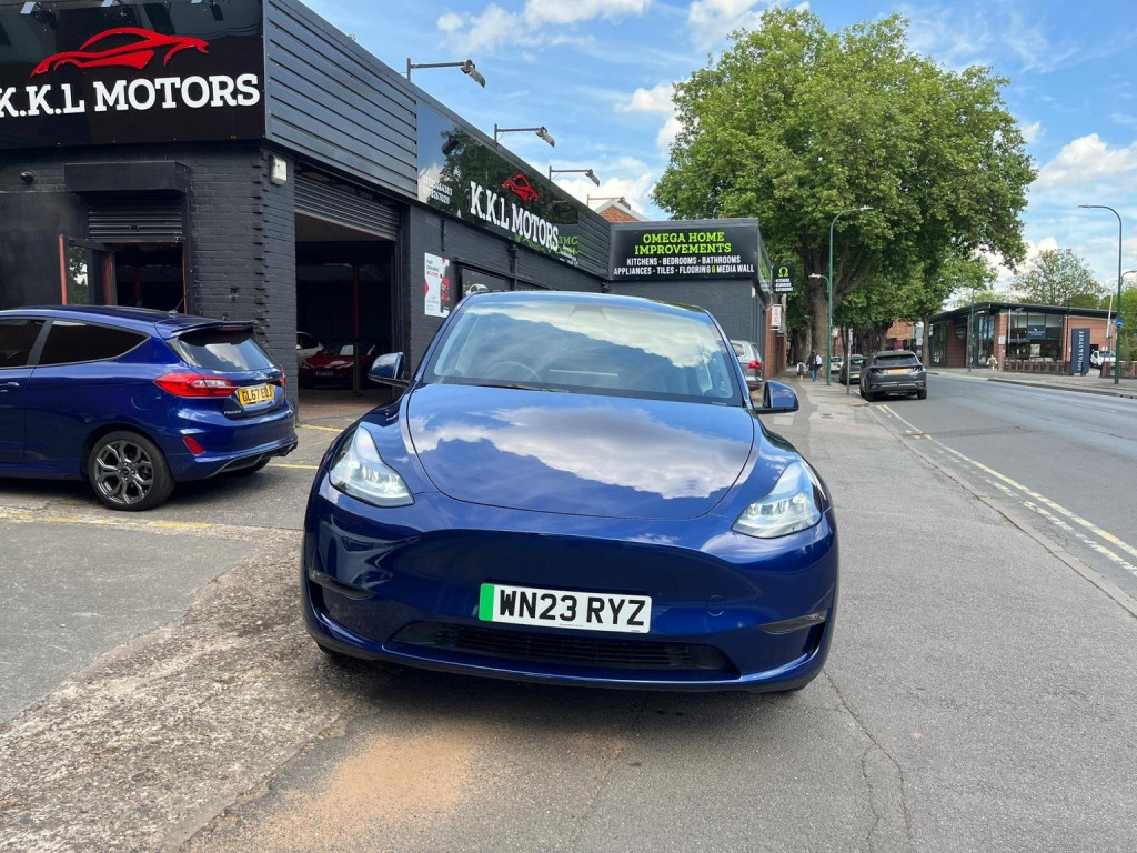 TESLA MODEL Y
