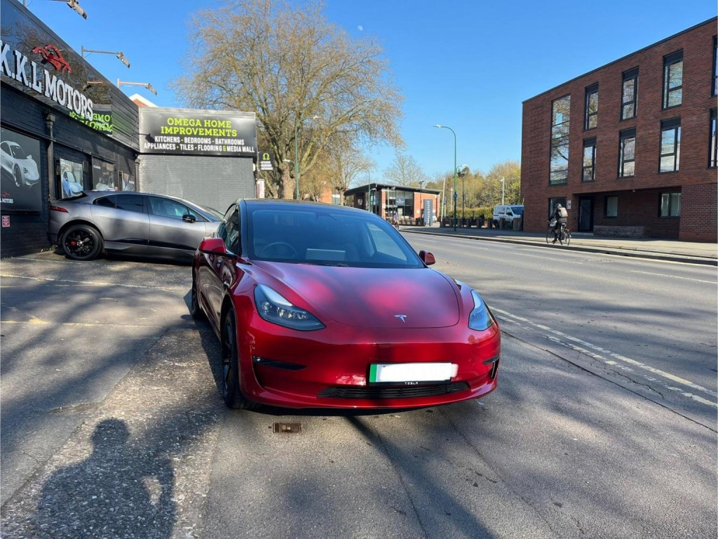 TESLA MODEL 3