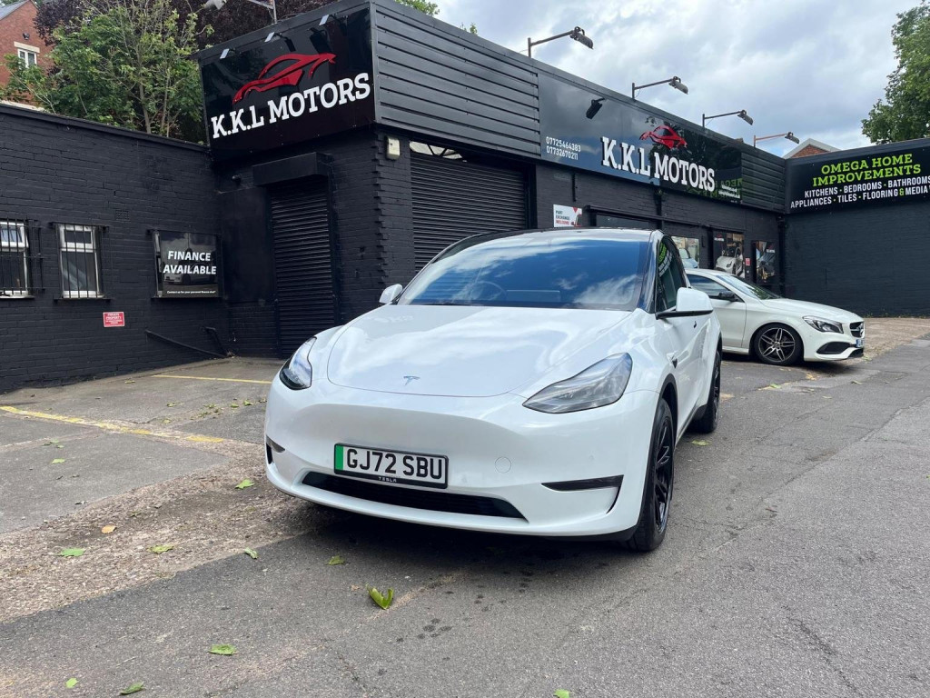 TESLA MODEL Y