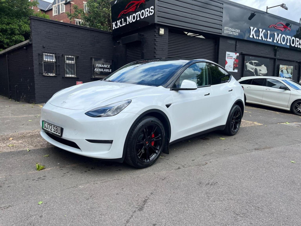 TESLA MODEL Y