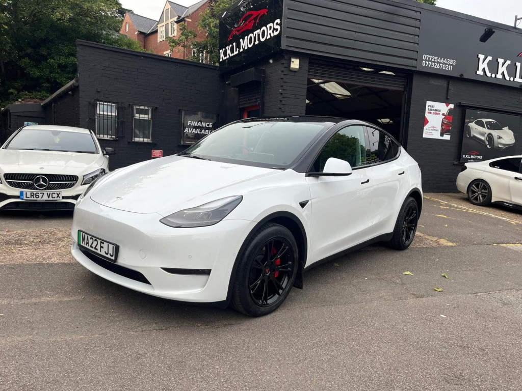 TESLA MODEL Y