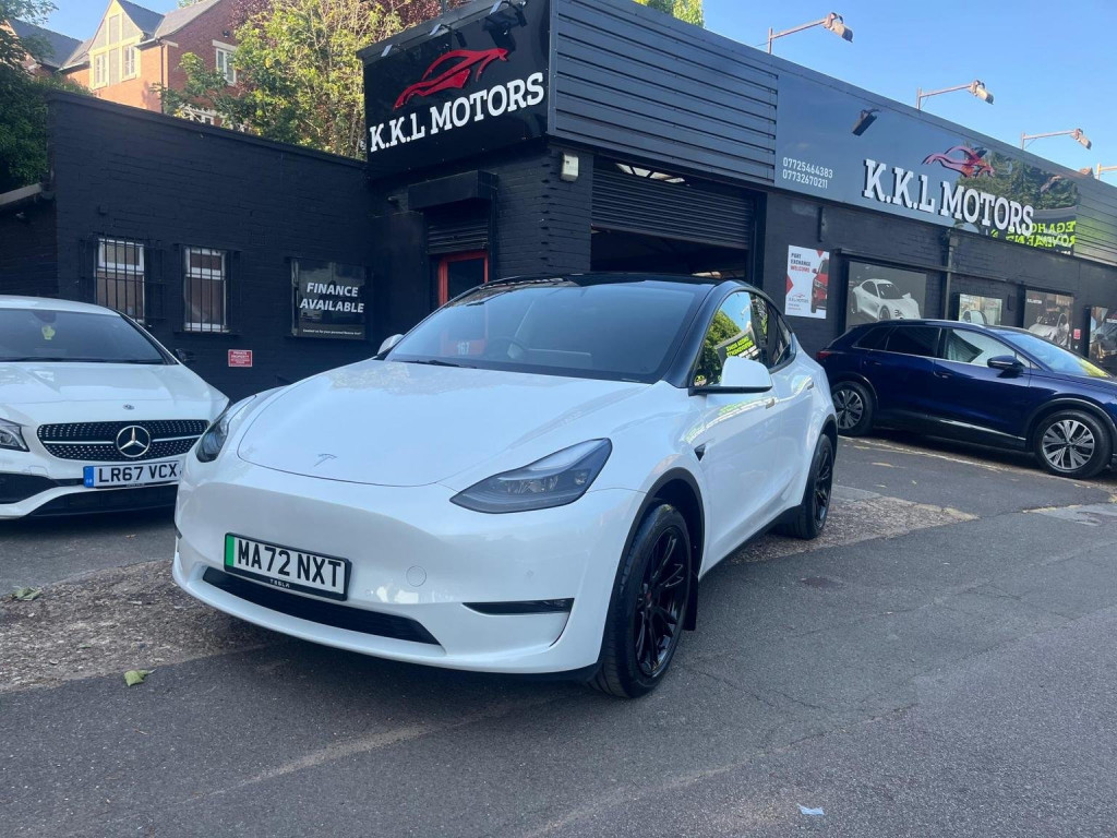 TESLA MODEL Y
