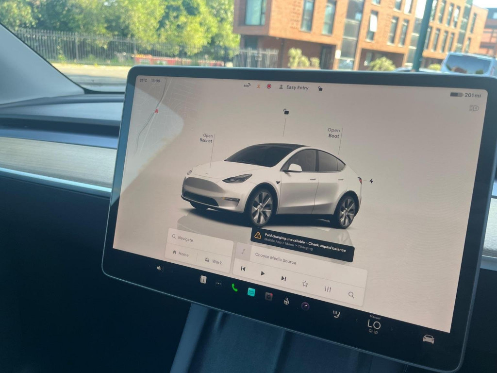 TESLA MODEL Y