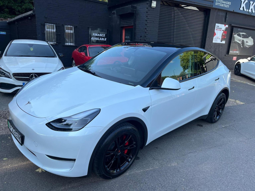 TESLA MODEL Y