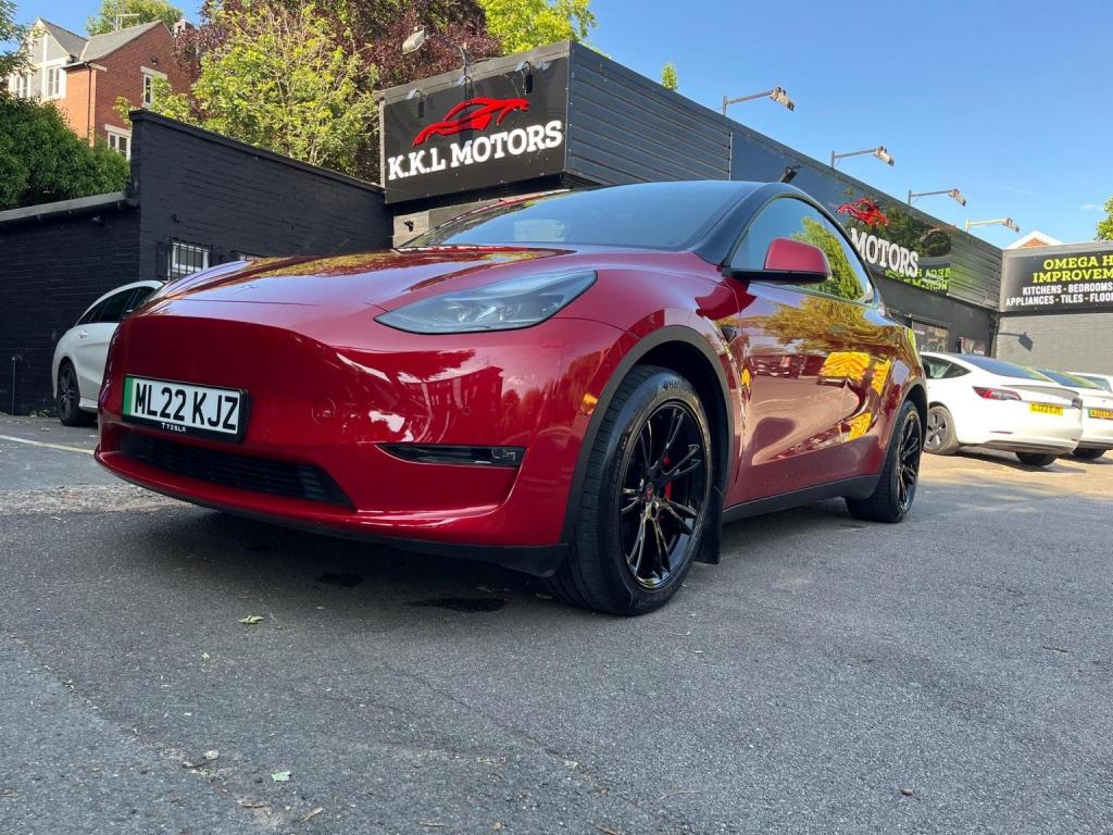 TESLA MODEL Y