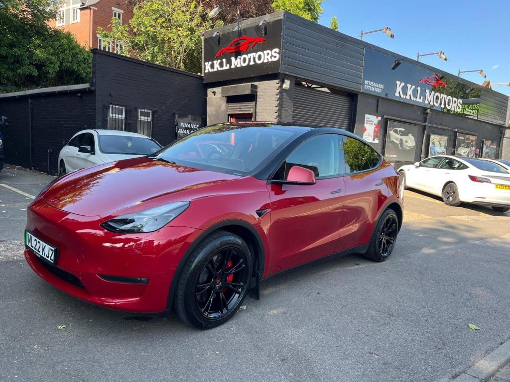 TESLA MODEL Y