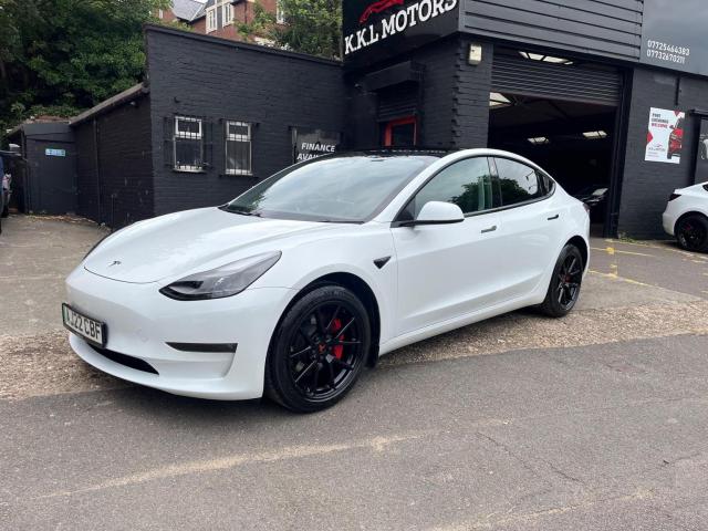TESLA MODEL 3