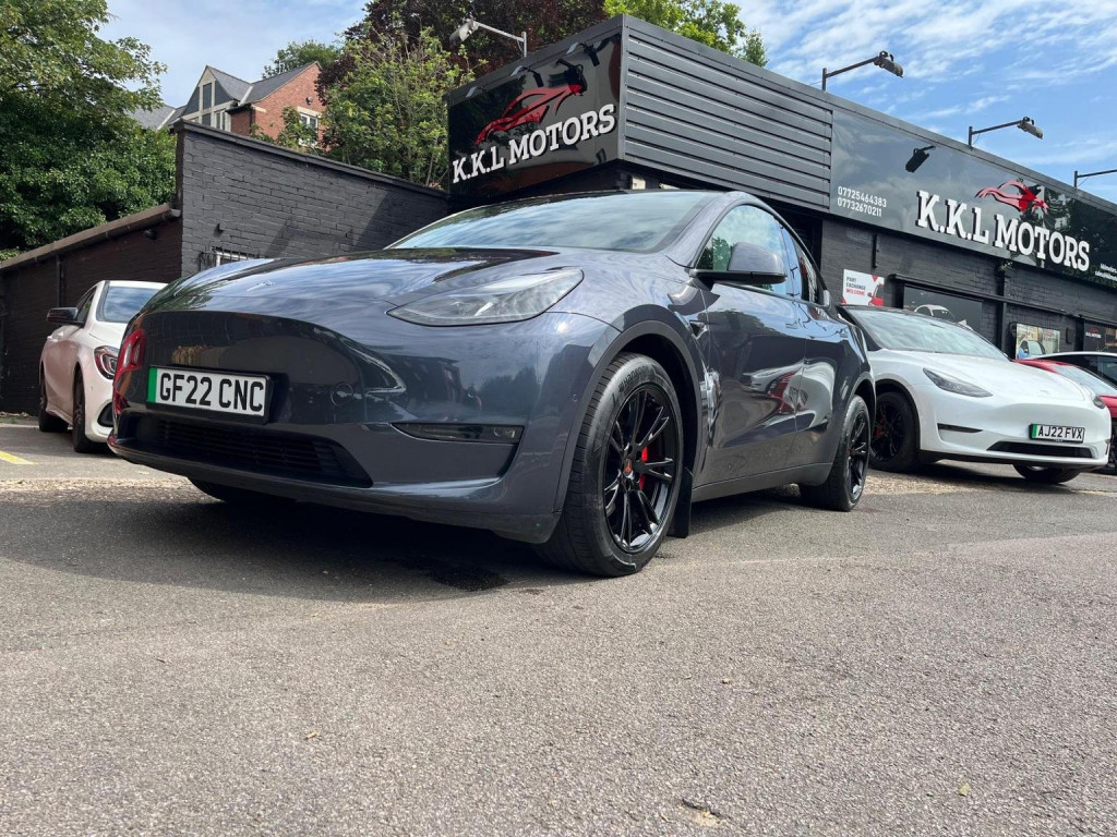 TESLA MODEL Y