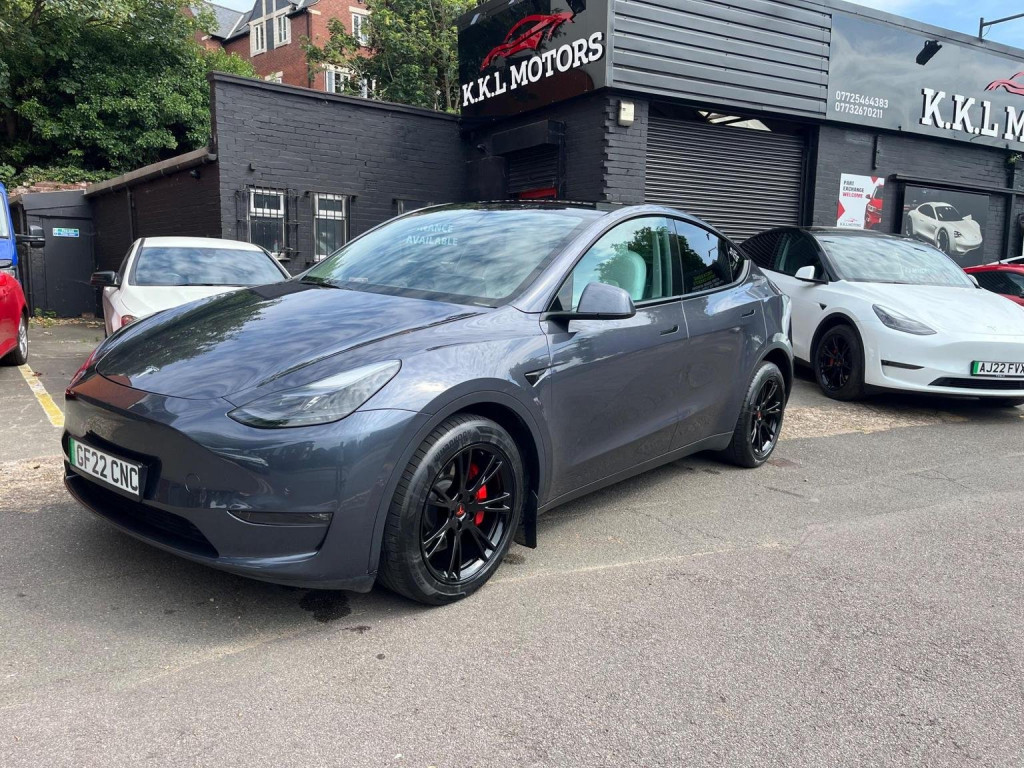 TESLA MODEL Y