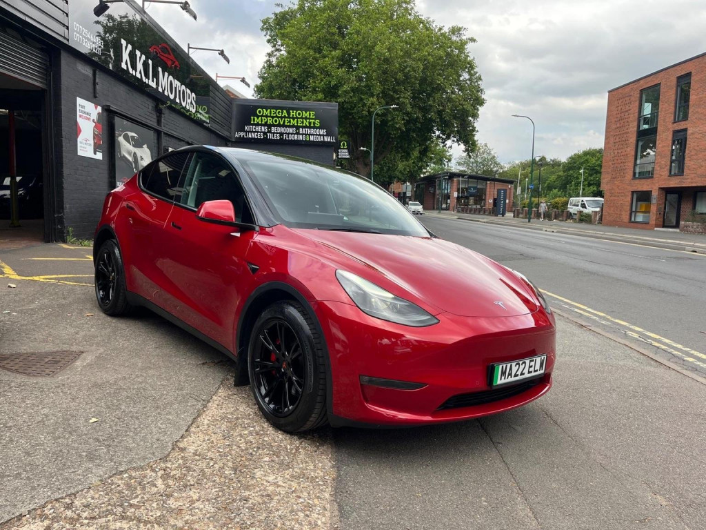 TESLA MODEL Y
