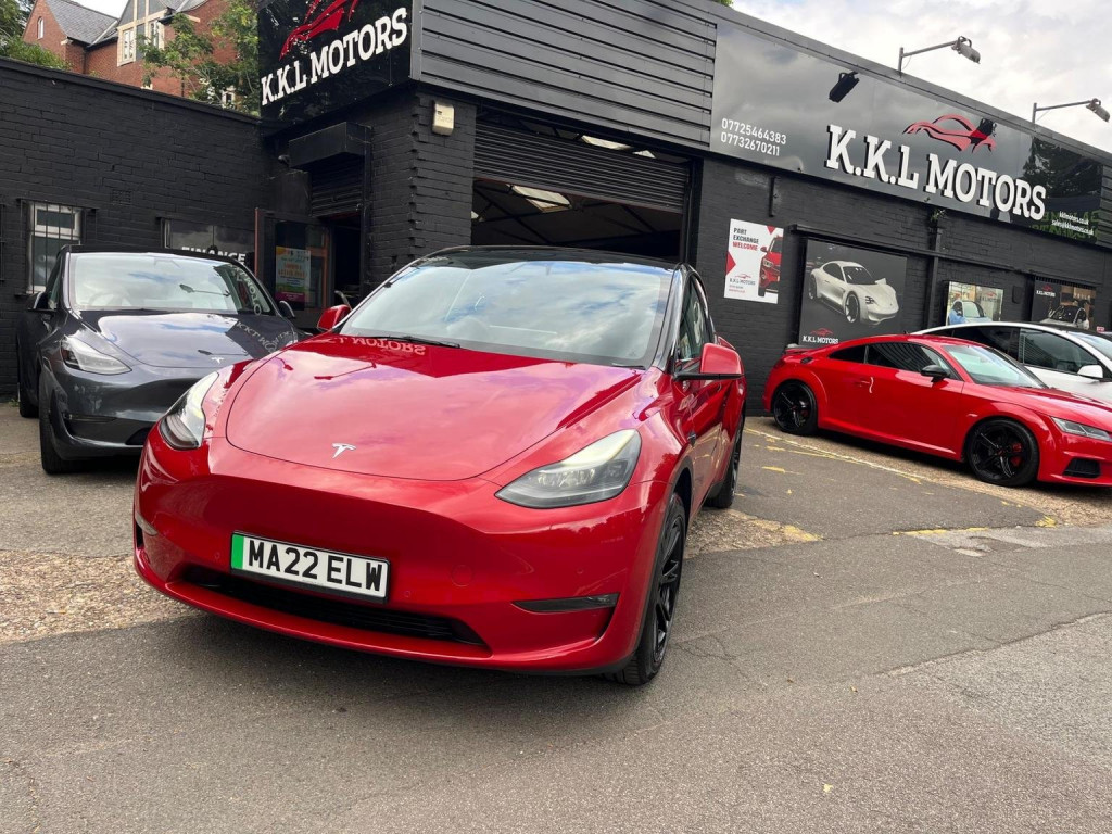 TESLA MODEL Y