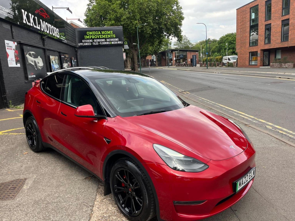 TESLA MODEL Y